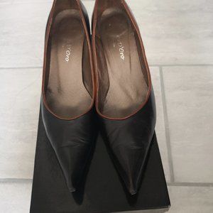 Carlos D'Oro Black Heels